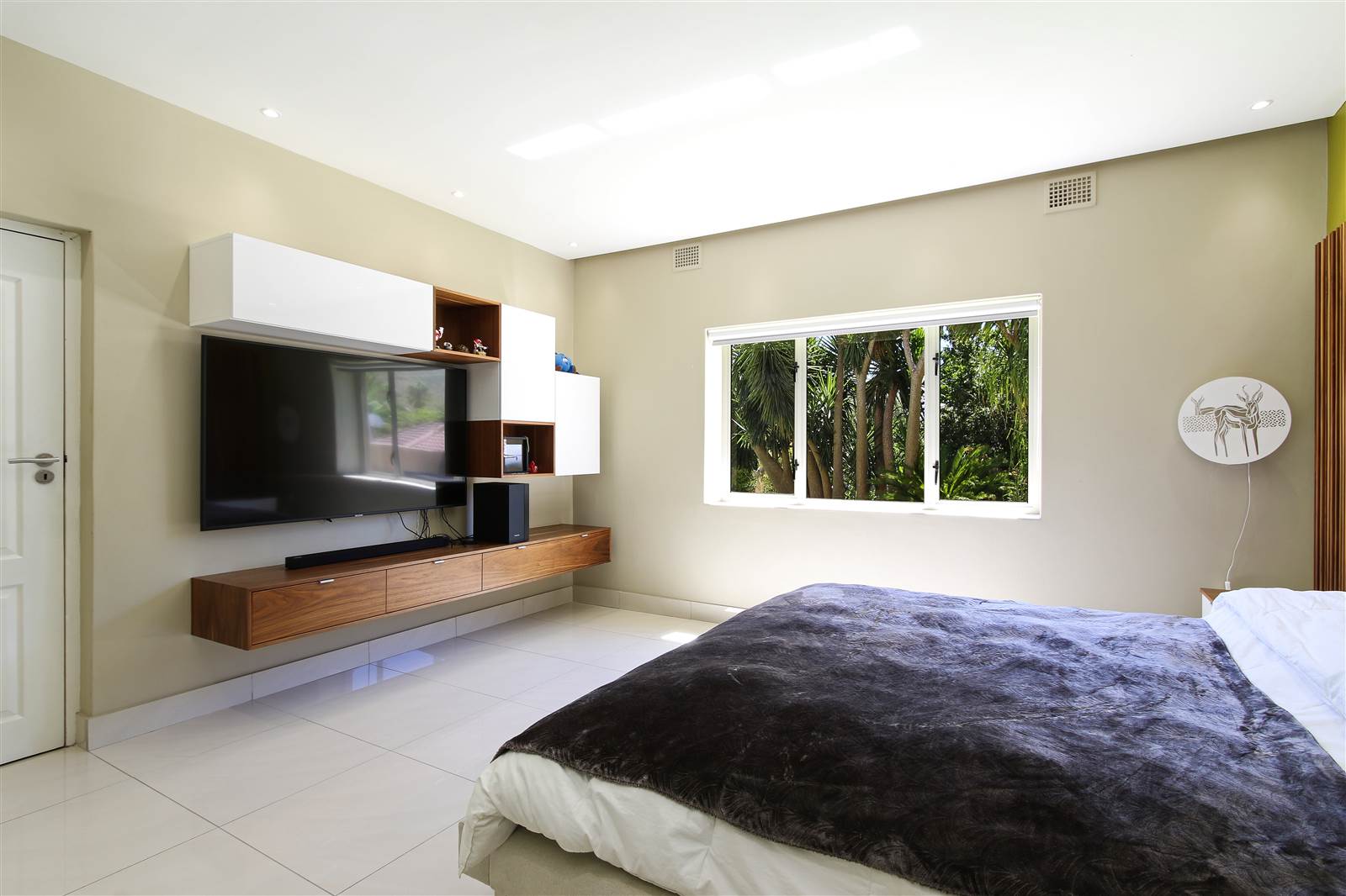 4 Bed House in Fresnaye photo number 19