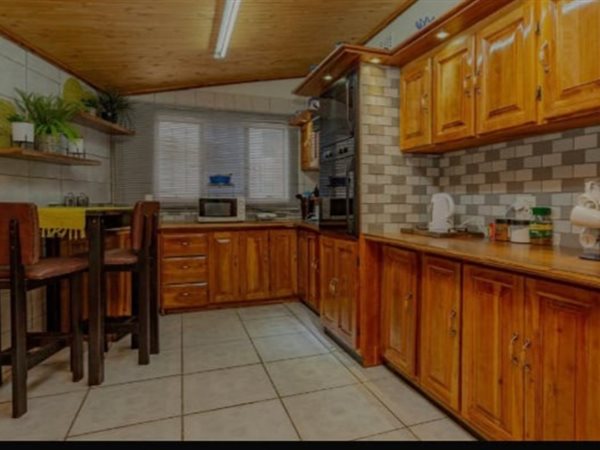 5 Bed House in Booysens
