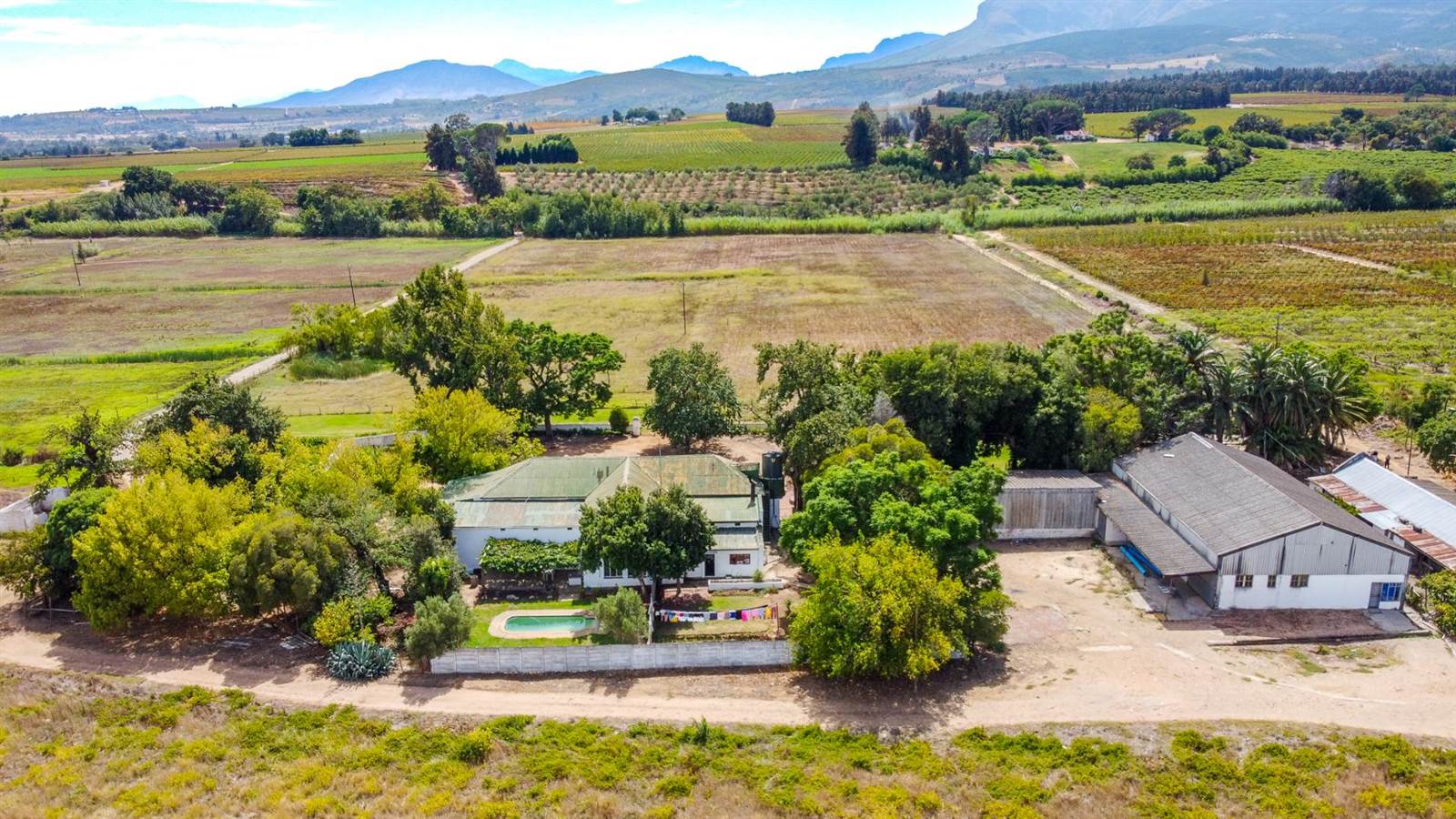 450  m² Commercial space in Northern Paarl photo number 2