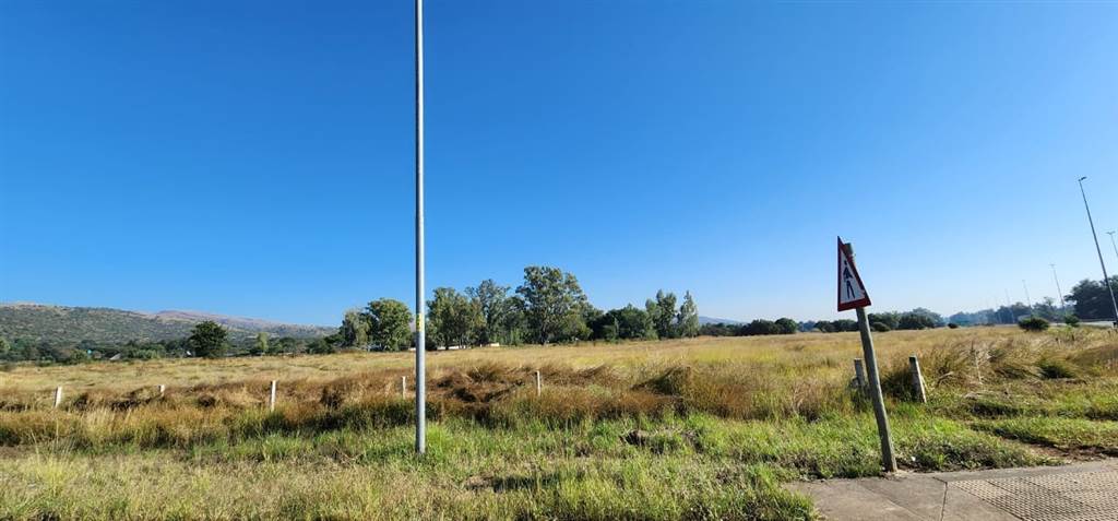 6.4 ha Land available in Waterglen photo number 3