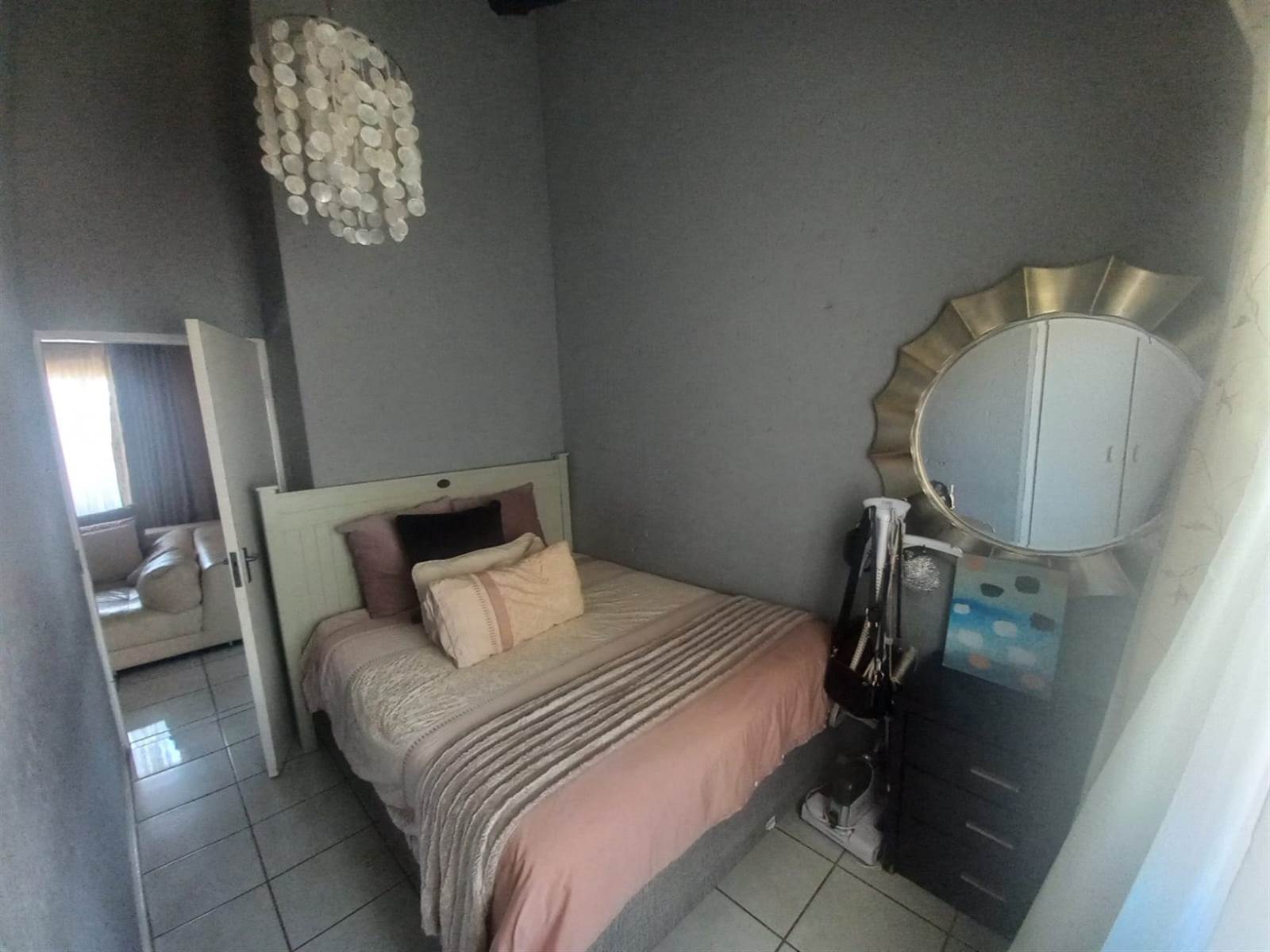 2 Bed Apartment in Northcliff photo number 12