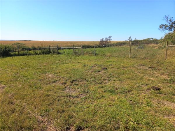 1311 m² Land available in Komga
