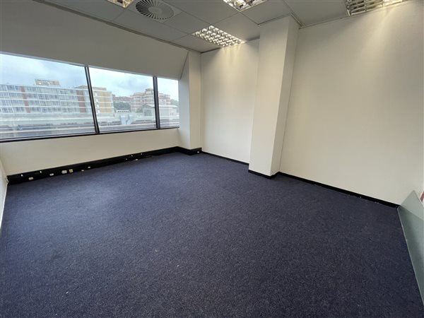 250  m² Commercial space