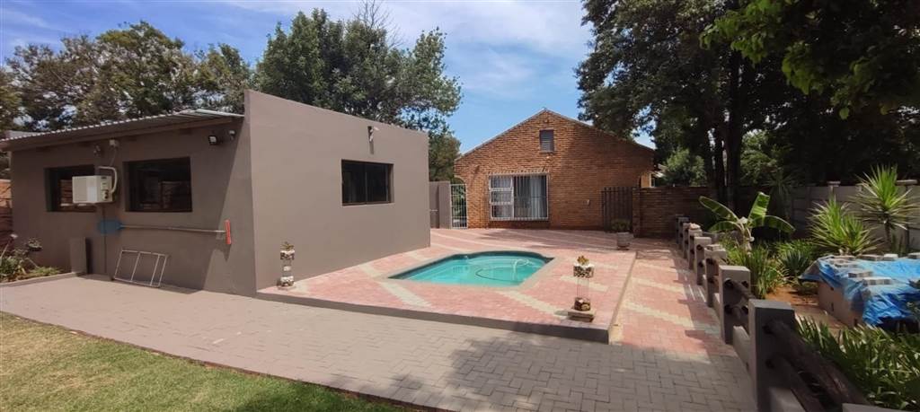 3 Bed House in Wilkoppies photo number 22