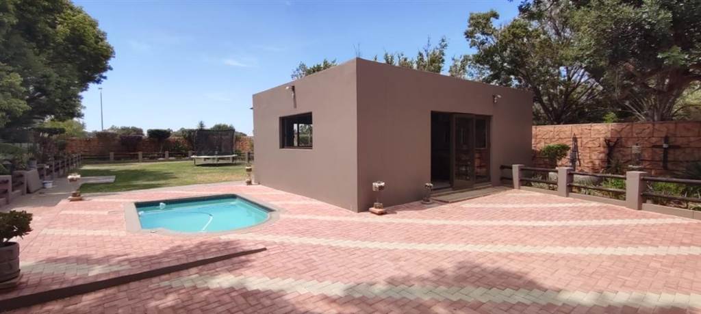 3 Bed House in Wilkoppies photo number 20