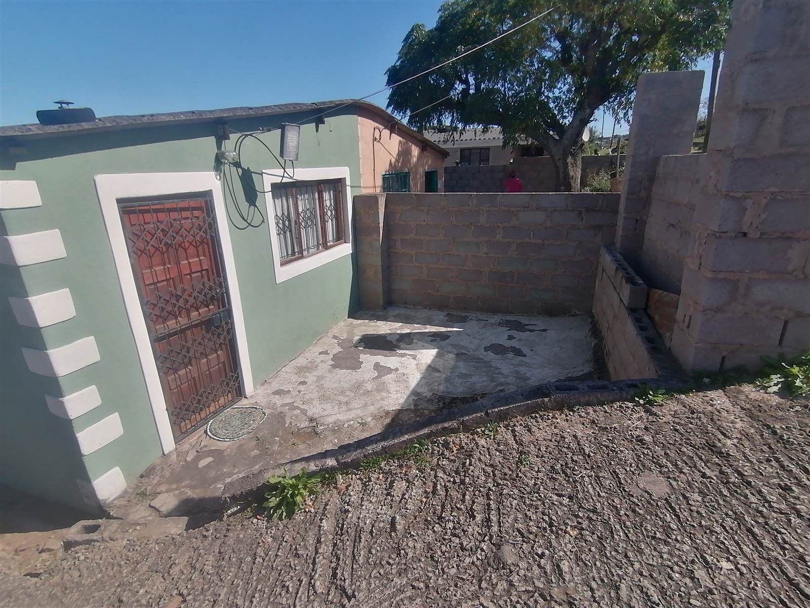 2 Bed House in Kwandengezi photo number 2
