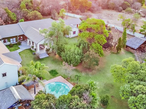 5 Bedroom House 5 Bedroom House