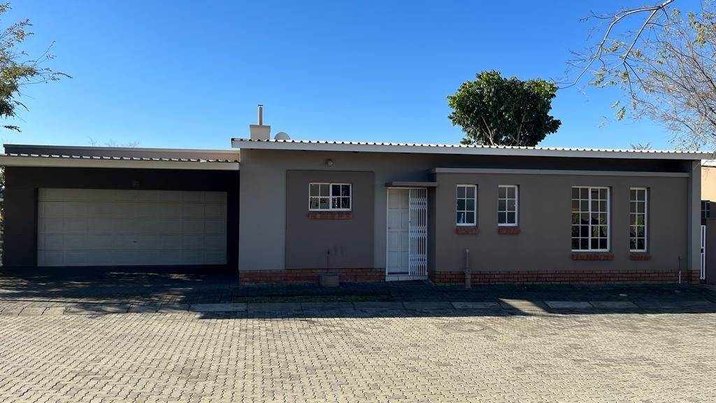 3 Bed Townhouse in Waterval East photo number 15