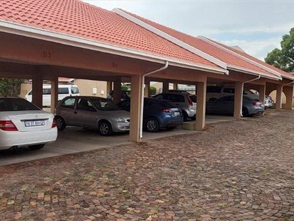3 Bedroom Townhouse 3 Bedroom Townhouse