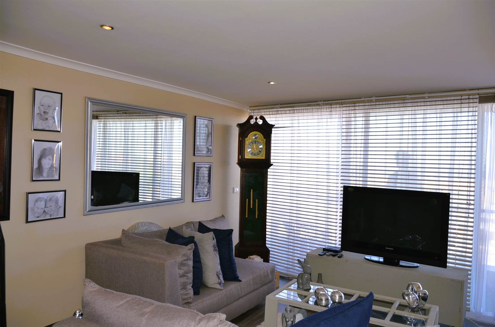 2 Bed Apartment in Jeffreys Bay photo number 26