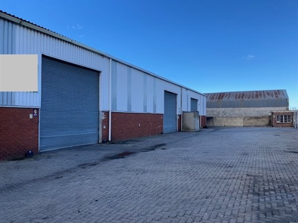 1 200  m² Industrial space