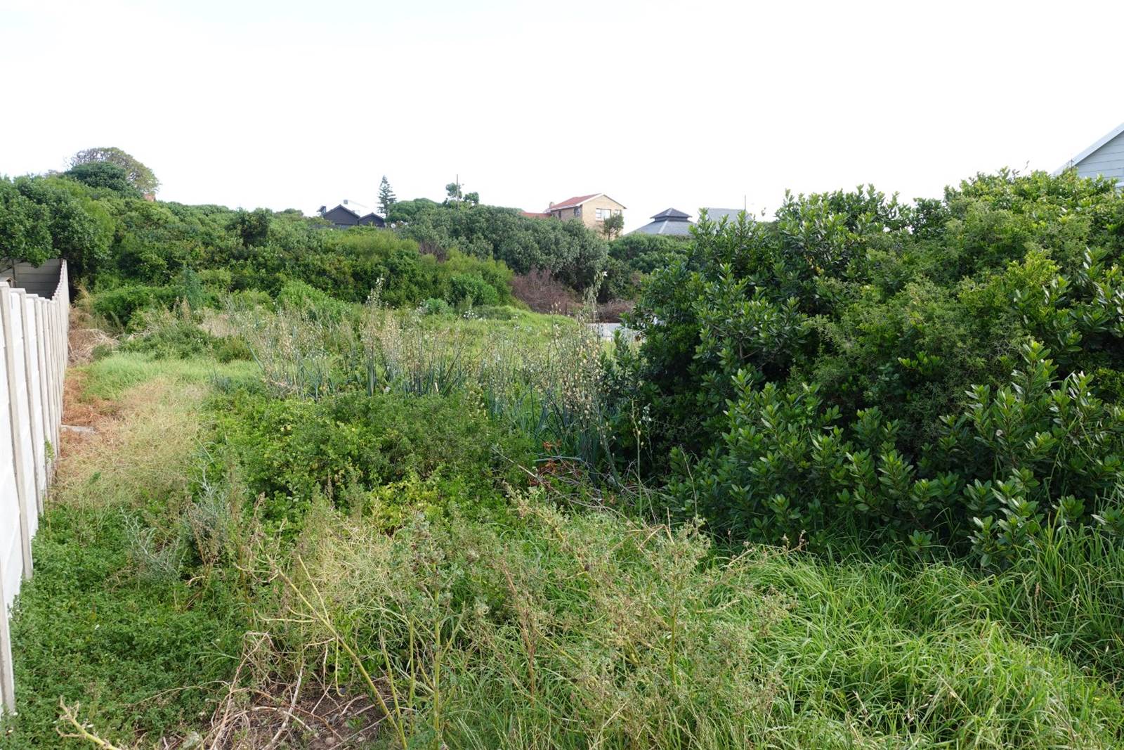 720 m² Land available in Tergniet photo number 1