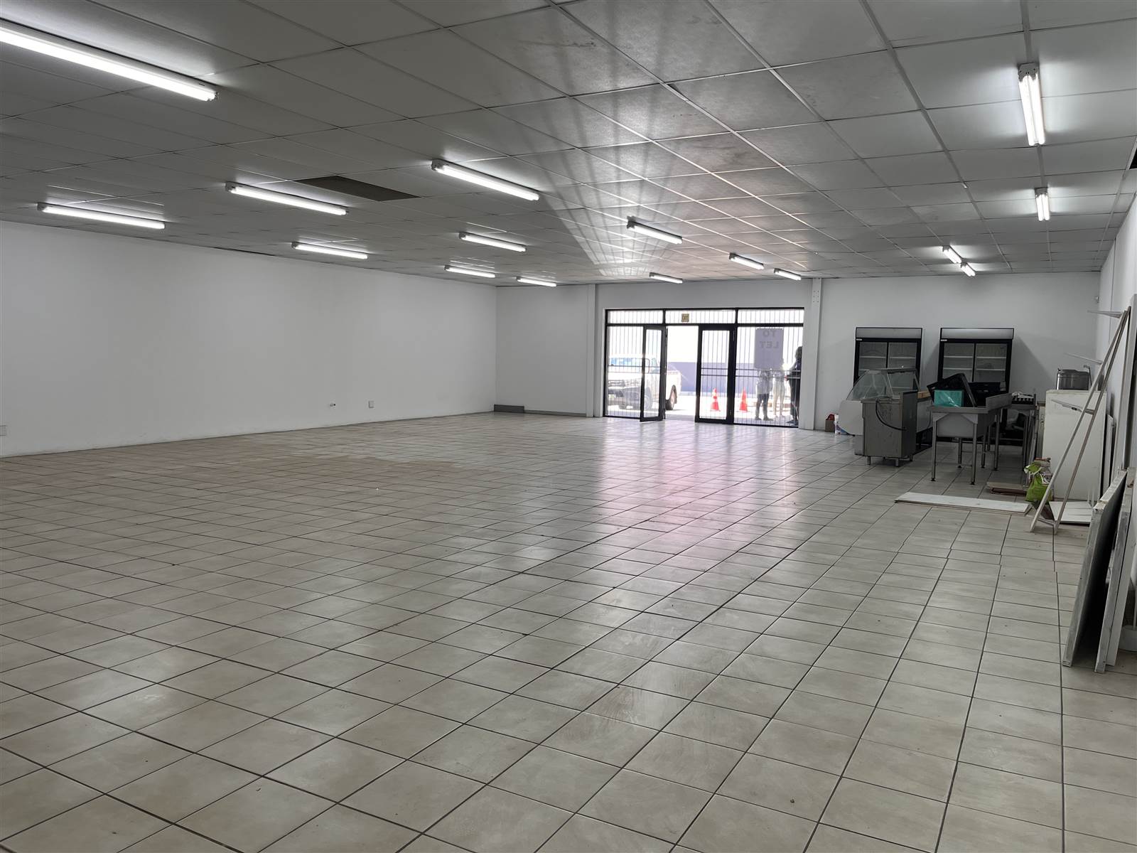 303  m² Retail Space in Kwazakhele photo number 10