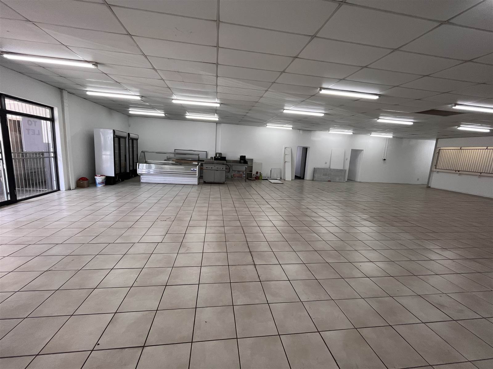 303  m² Retail Space in Kwazakhele photo number 5