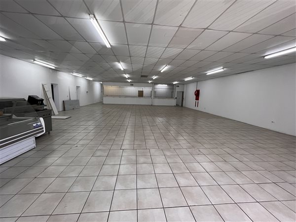 303  m² Retail Space