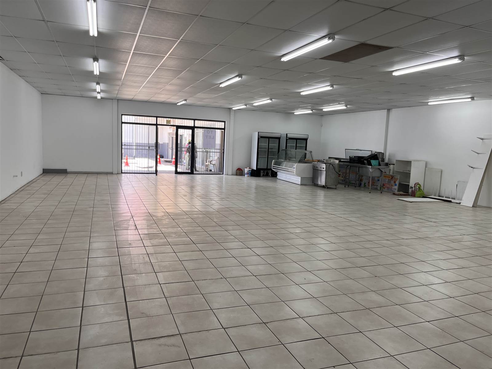 303  m² Retail Space in Kwazakhele photo number 7