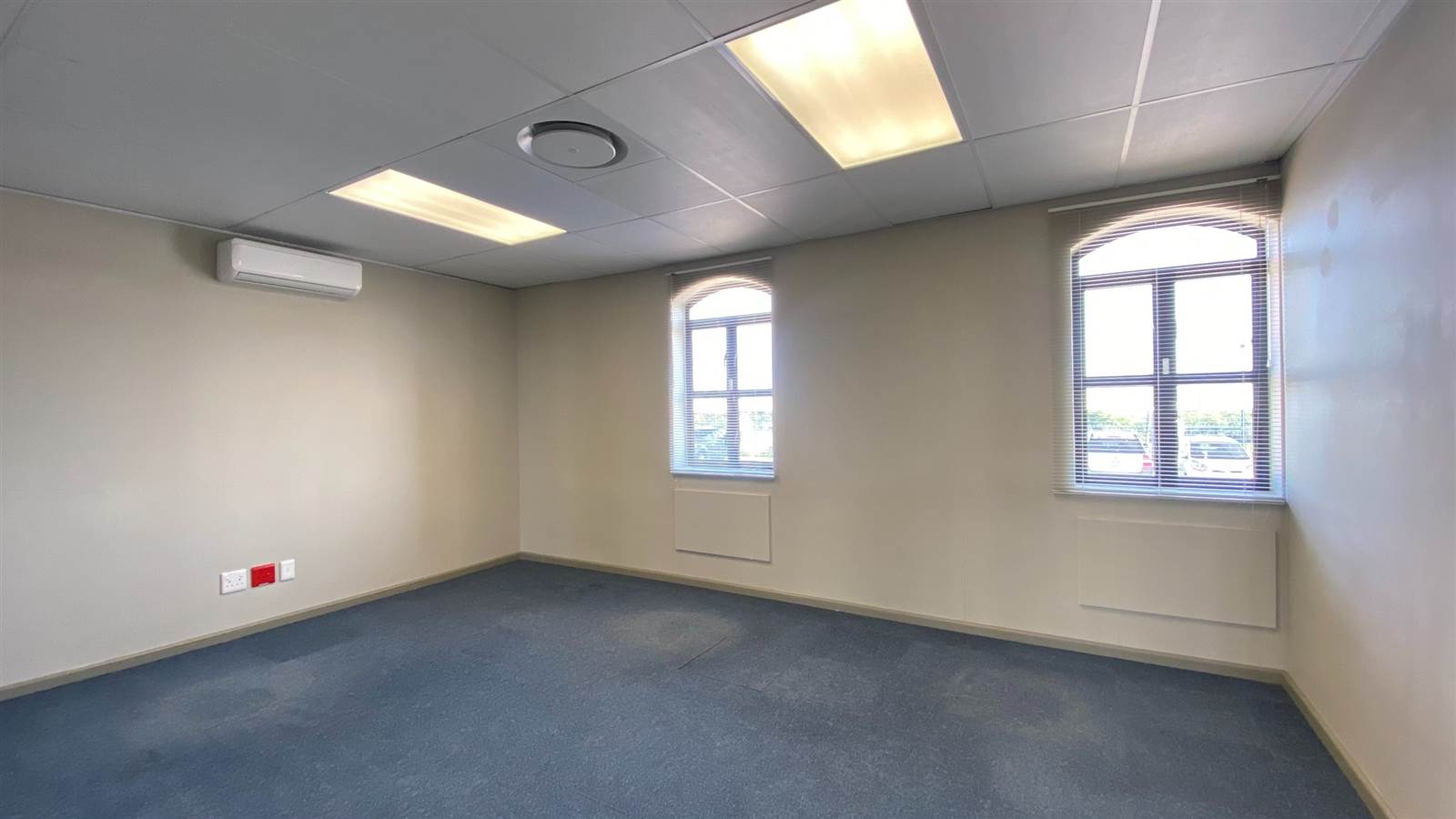 225  m² Commercial space in Blaauwklippen photo number 13