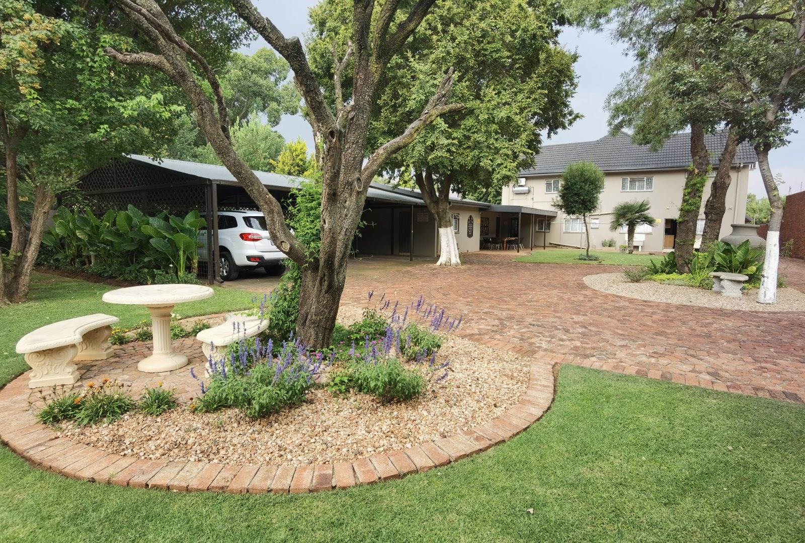 9 Bed House in Potchefstroom Central photo number 5