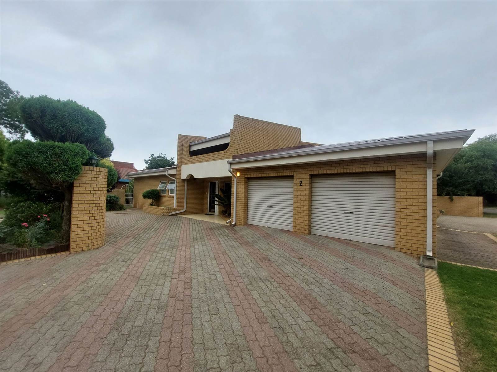4 Bed House in Panorama photo number 1