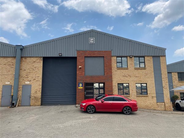 416  m² Industrial space