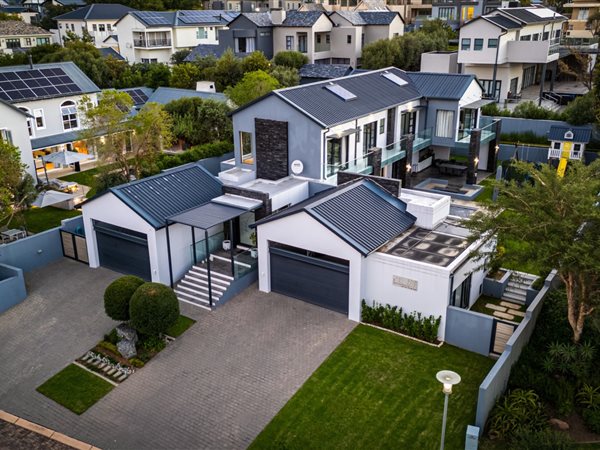 4 Bedroom House 4 Bedroom House