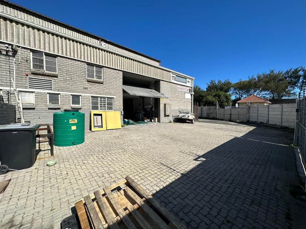 600  m² Industrial space in Wetton photo number 12