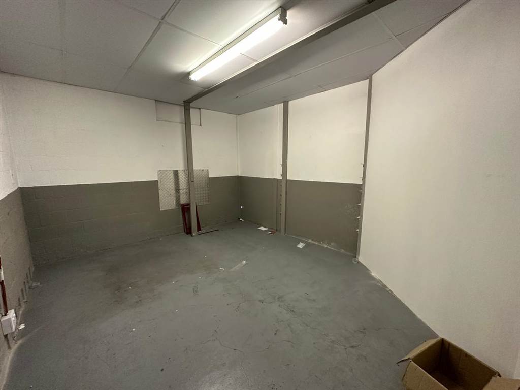 600  m² Industrial space in Wetton photo number 11