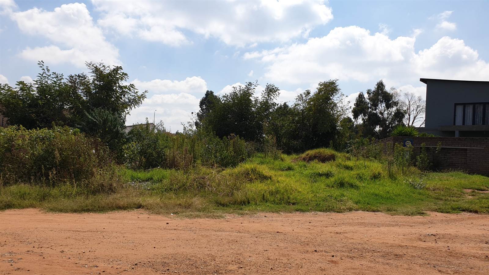 800 m² Land available in Krugersrus photo number 1