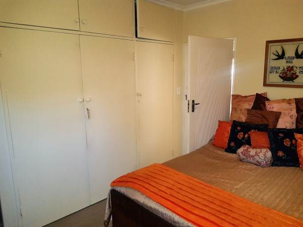2 Bed Simplex in Hillcrest photo number 11