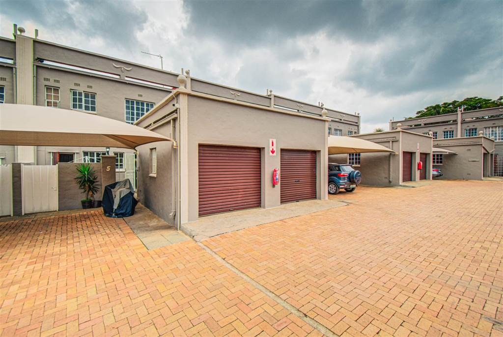 4 Bed Townhouse for sale in Edenglen T4602529 Private Property