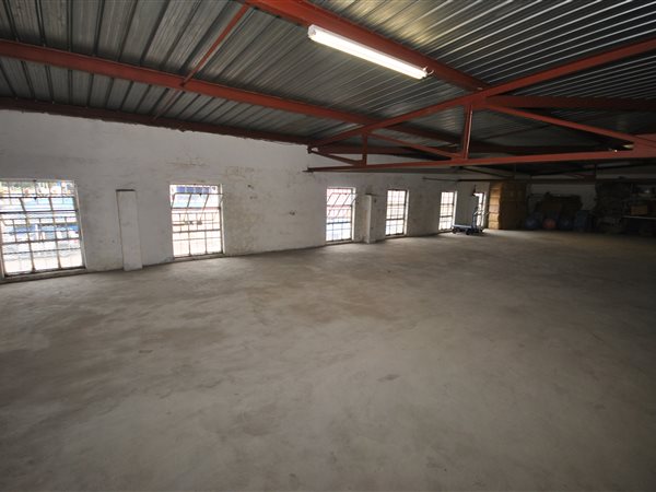 1374  m² Commercial space
