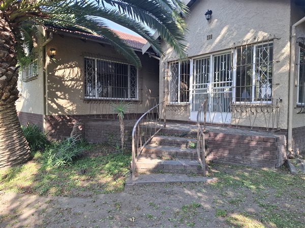 3 Bedroom House 3 Bedroom House