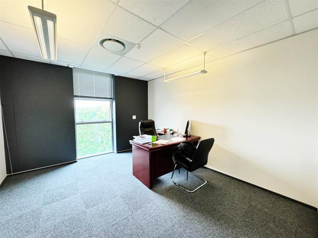 375  m² Commercial space in Fourways photo number 8