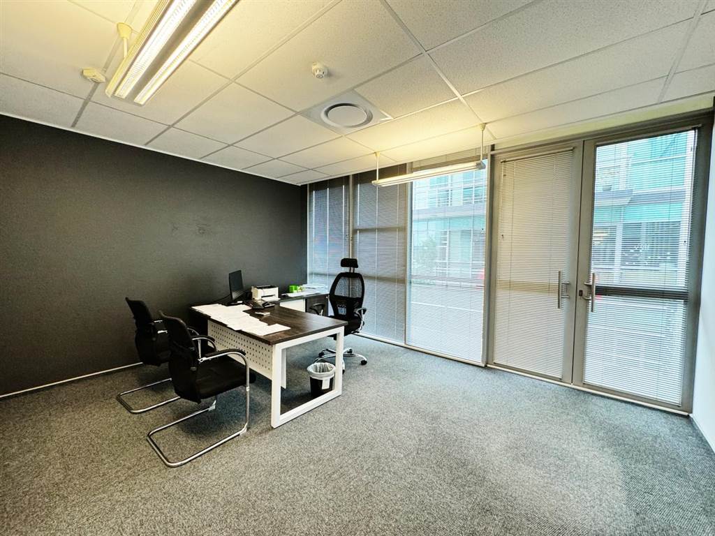 375  m² Commercial space in Fourways photo number 14