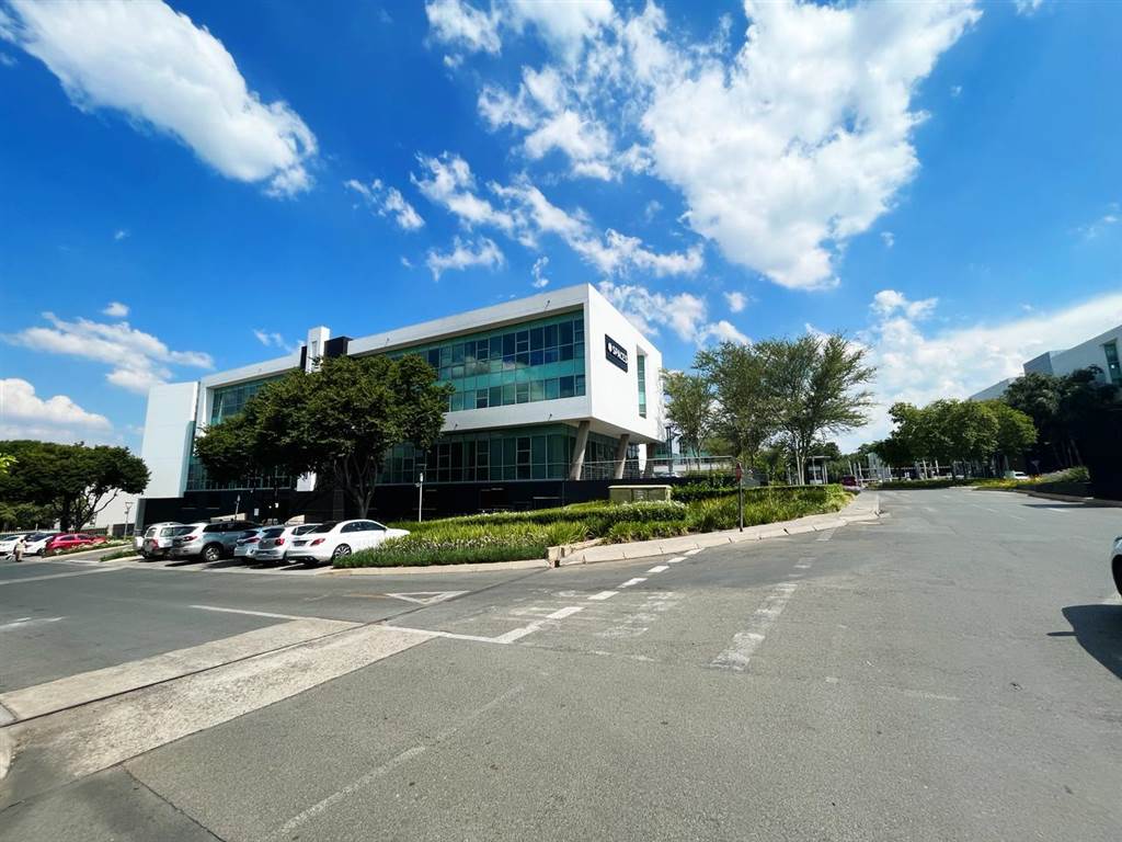 375  m² Commercial space in Fourways photo number 2