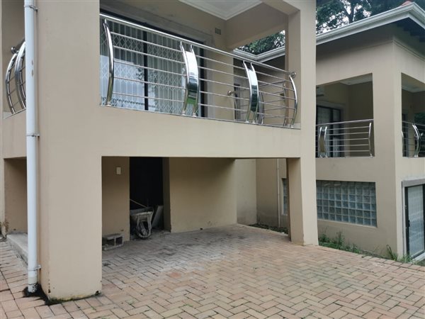 4 Bed House in Dawncliffe