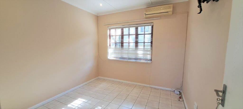 3 Bed Townhouse in Musgrave photo number 20