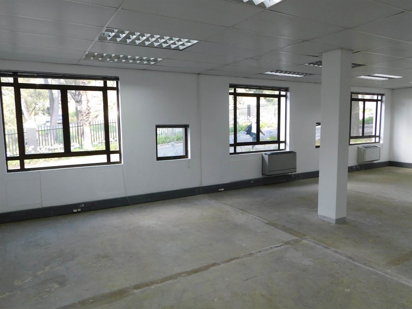 182  m² Office Space in Hyde Park photo number 18