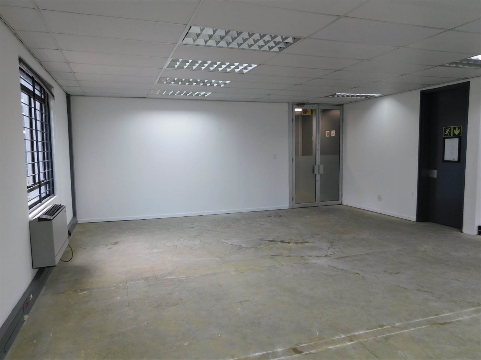 182  m² Office Space in Hyde Park photo number 14