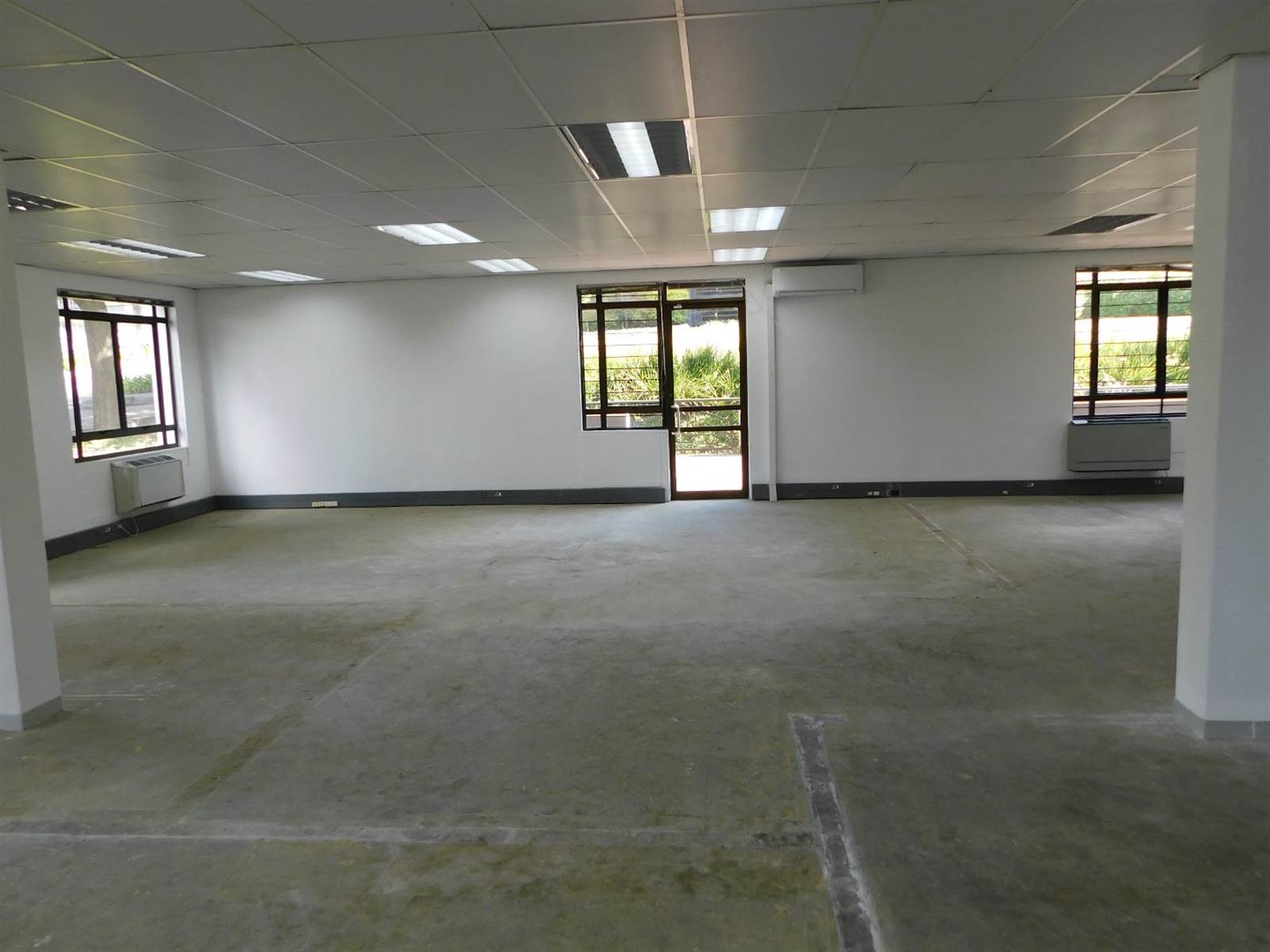 182  m² Office Space in Hyde Park photo number 7