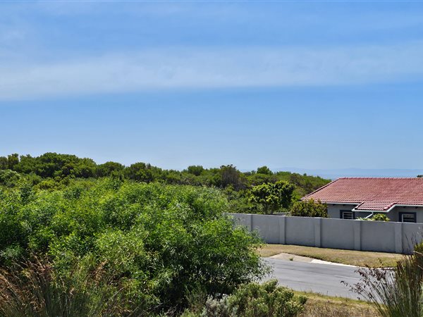 697 m² Land available in St Francis On Sea