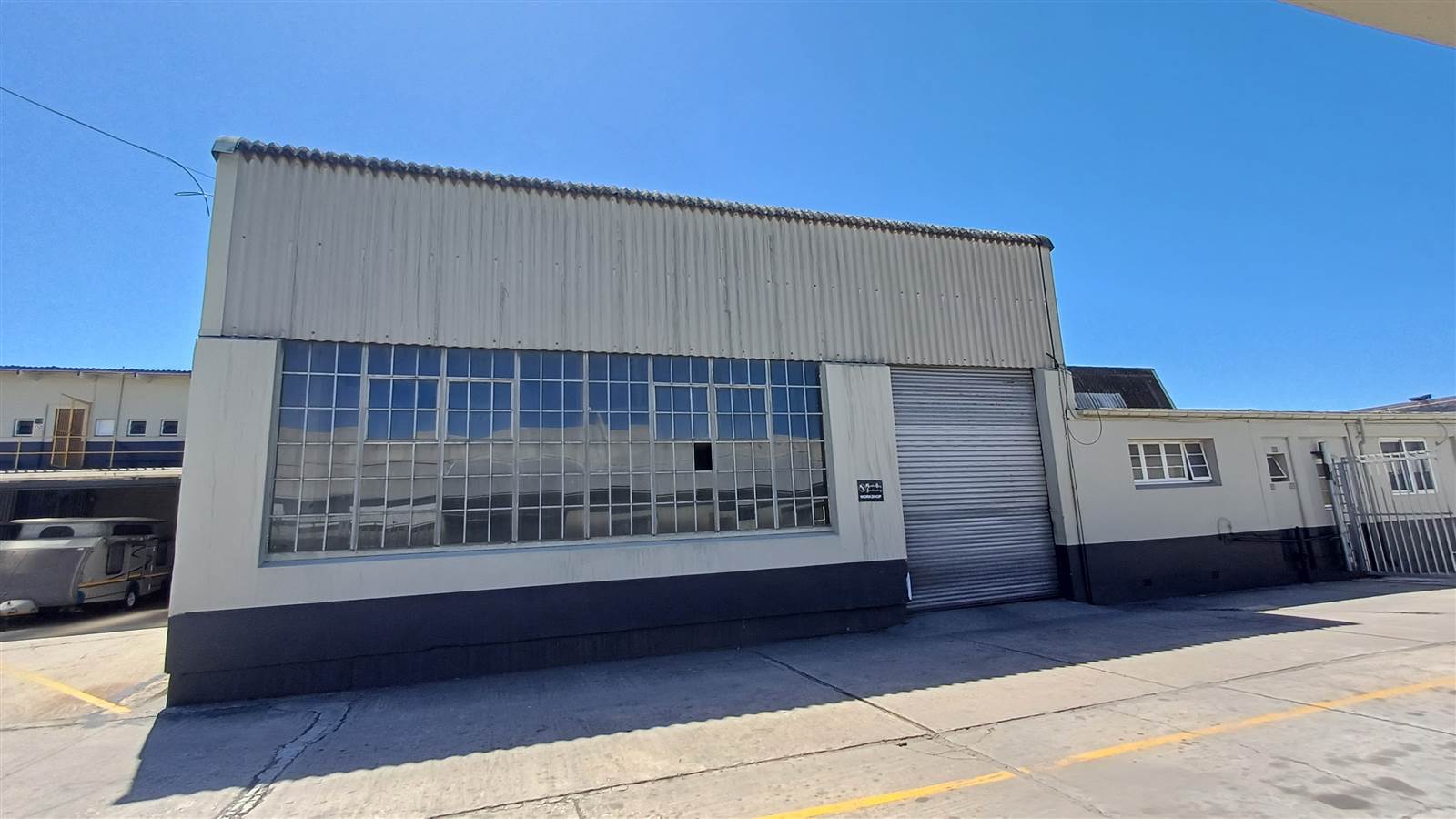 650  m² Industrial space in North End photo number 5
