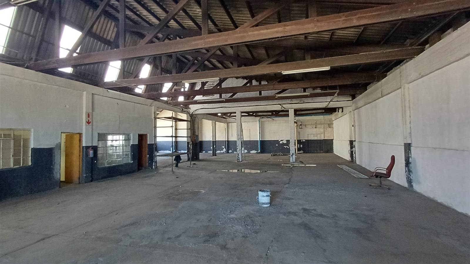 650  m² Industrial space in North End photo number 15