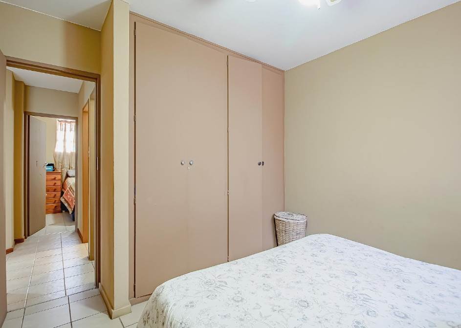 3 Bed Apartment in Sinoville photo number 14