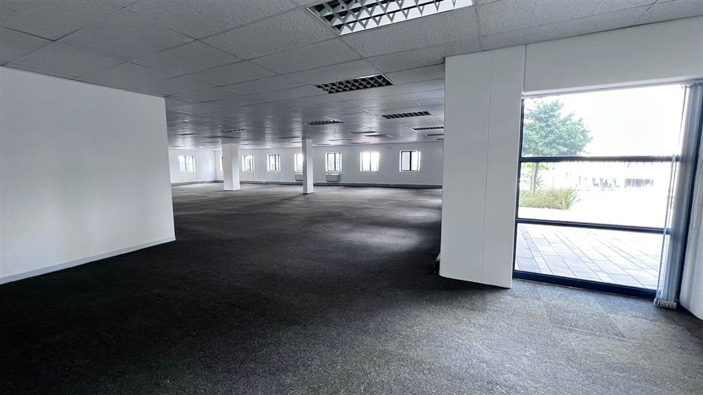 377  m² Commercial space in Strubens Valley photo number 5