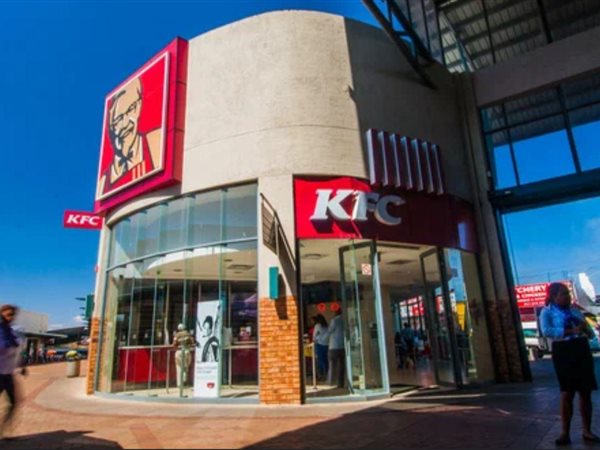 100 m² Retail Space 100 m² Retail Space