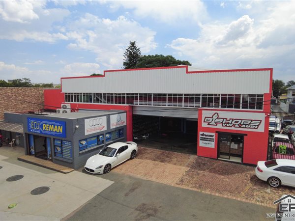 700  m² Commercial space