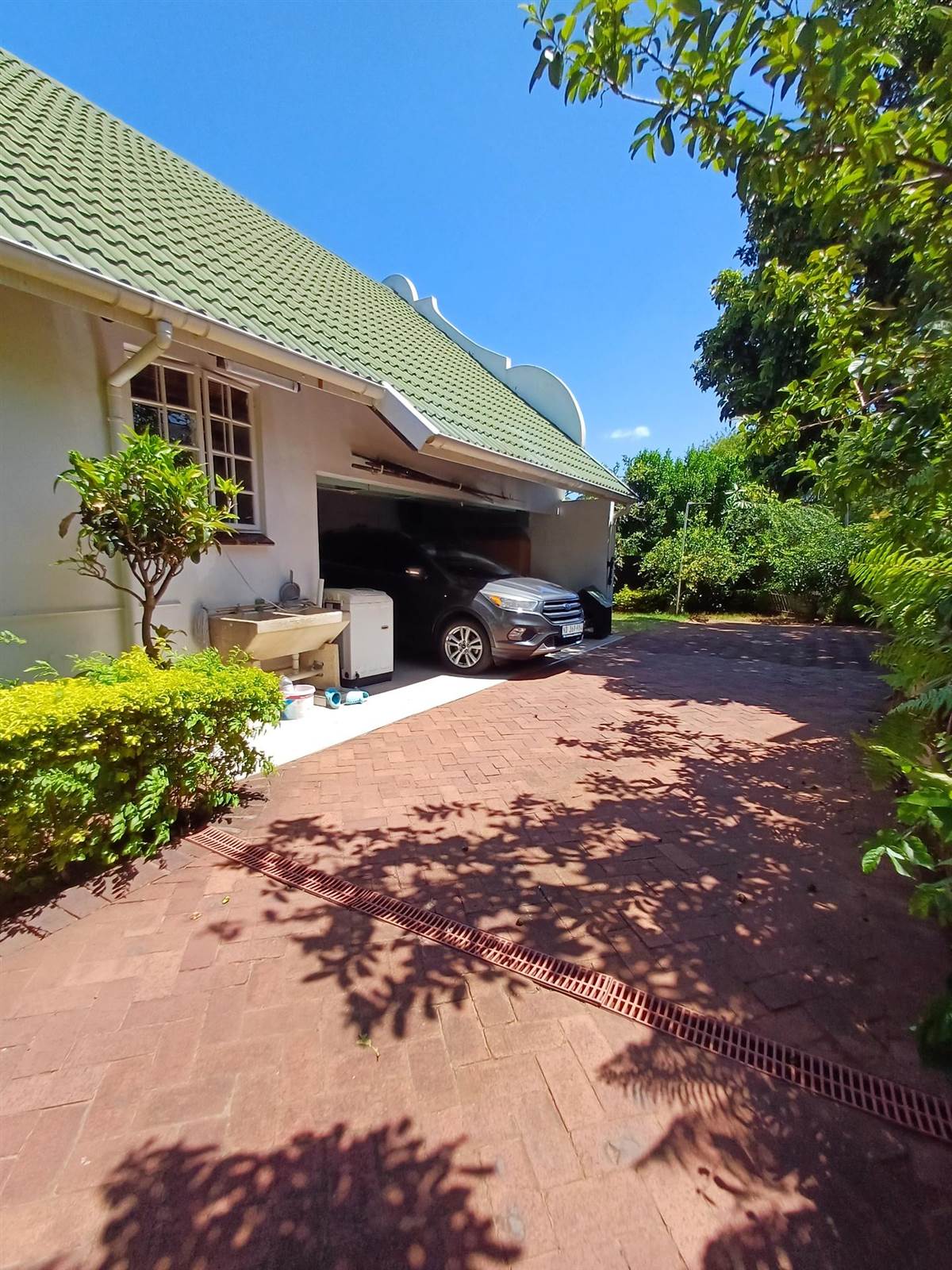 4 Bed Apartment in Durban North photo number 21
