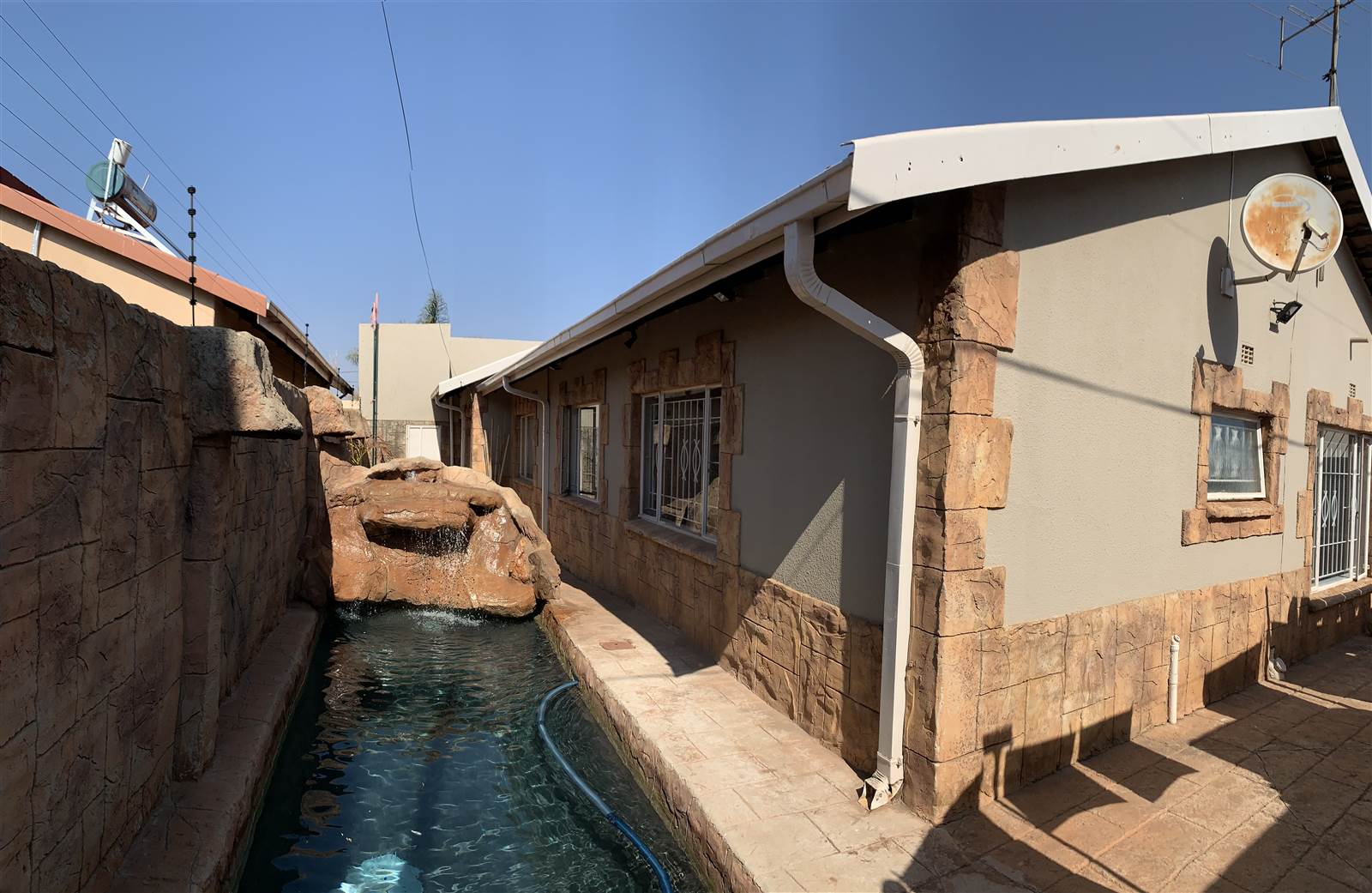 4 Bed House in Lenasia South photo number 25