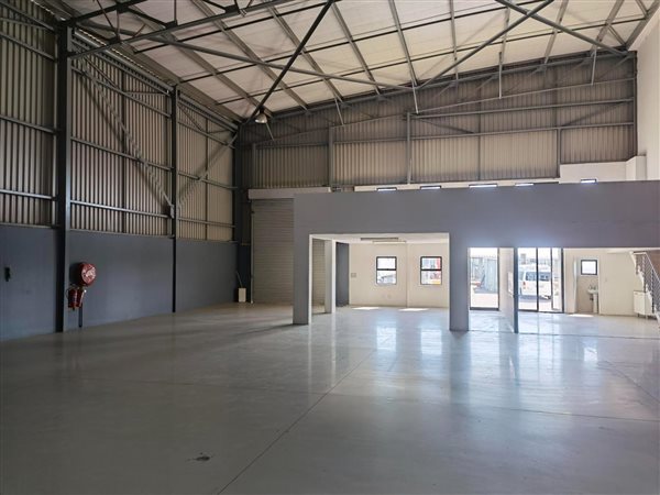 451  m² Industrial space